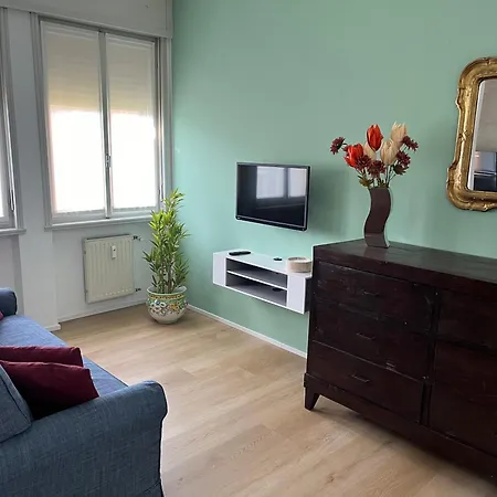La Casina Di Roby Apartment *